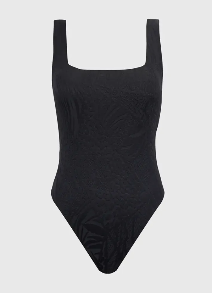 Women Aqua Blu Vero DD/E Cup One Piece