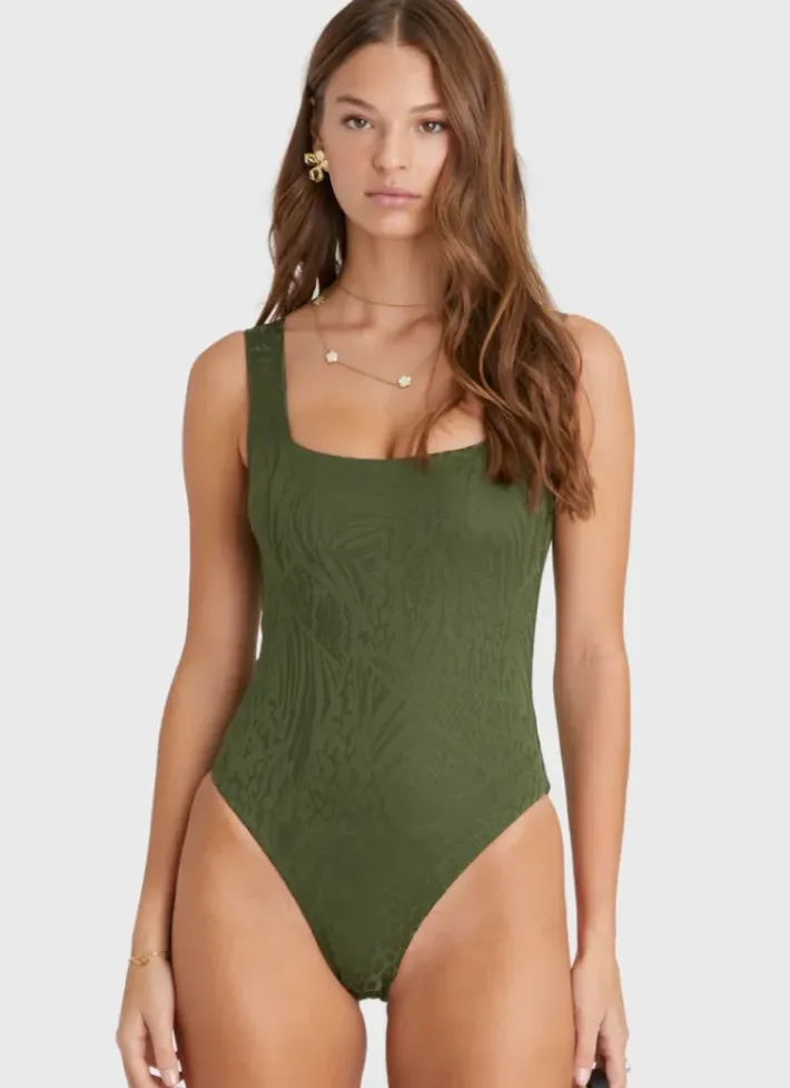Women Aqua Blu Vero DD/E Cup One Piece